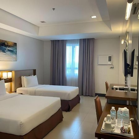 Diversion 21 Hotel Iloilo Esterno foto