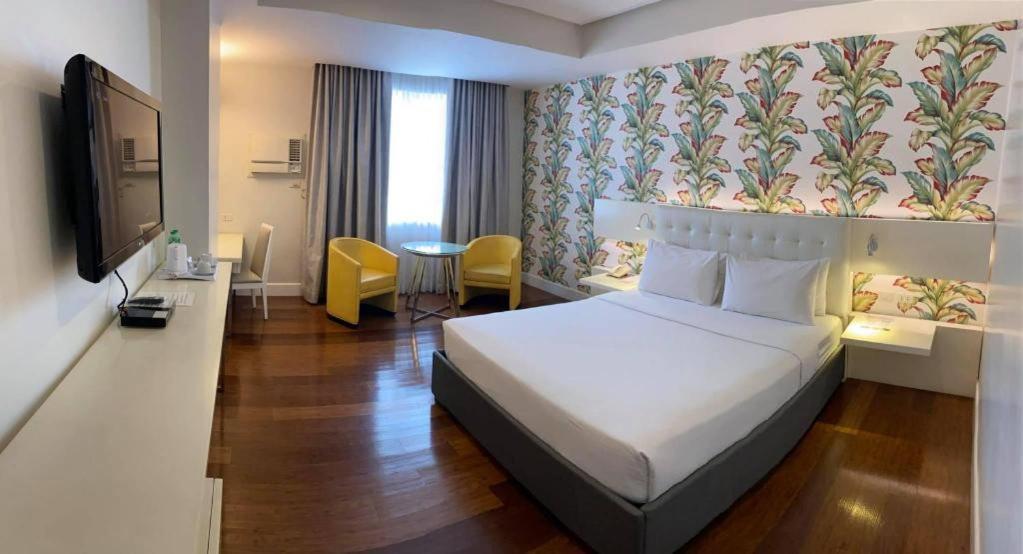 Diversion 21 Hotel Iloilo Esterno foto